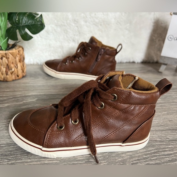 Cat & Jack Florian casual mid top sneakers. Size 13 - Picture 1 of 10